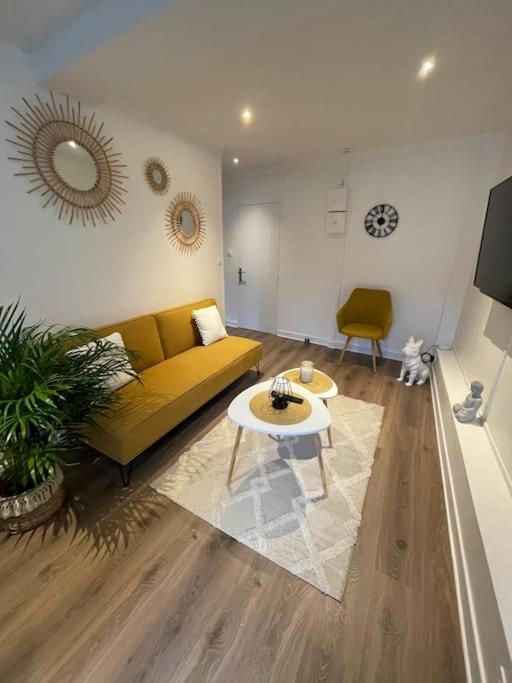 Le Sunny-Hyper Centre -Proche Gare - Paisible -Wifi Hd -Netflix-Ideal Couple Business Et Famille Niort Exterior foto