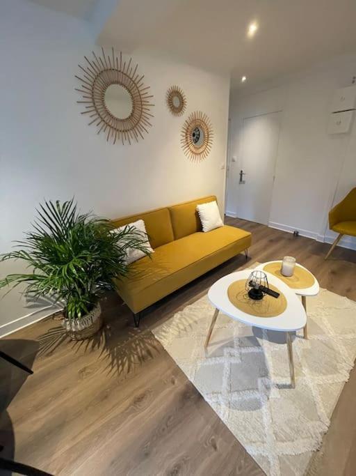 Le Sunny-Hyper Centre -Proche Gare - Paisible -Wifi Hd -Netflix-Ideal Couple Business Et Famille Niort Exterior foto